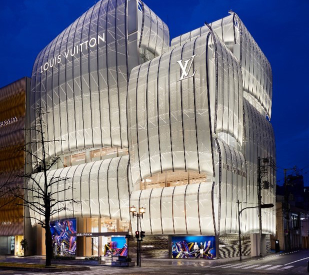 Louis Vuitton head office in Japan clad in Frontside View 381 façade mesh fabric